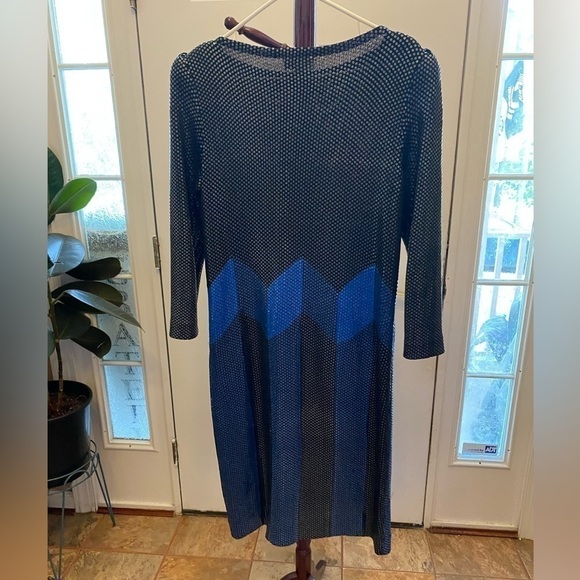 VINTAGE ST JOHN BY MARIE GRAY BLUE & BLACK KNIT DRESS MEASUREMENTS PROVIDED - Picture 7 of 8
